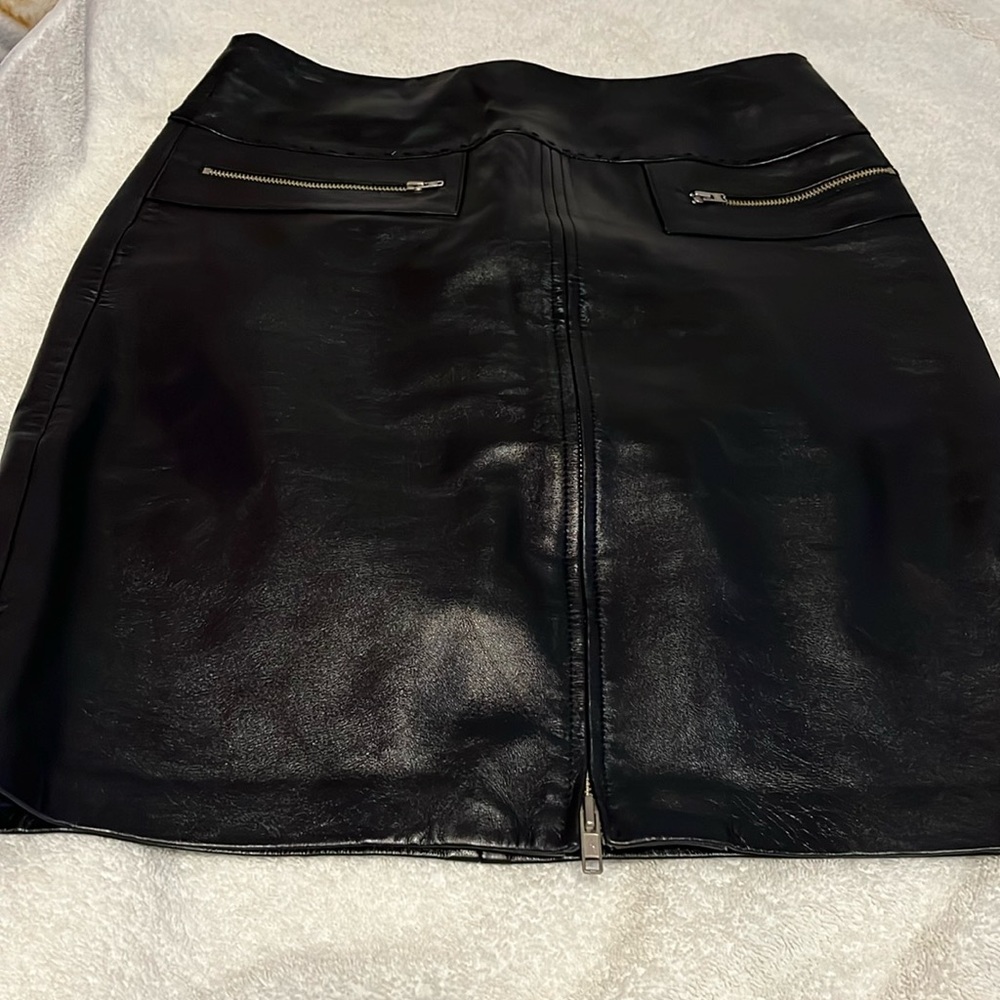 Cache black leather skirt size 2 front zipper